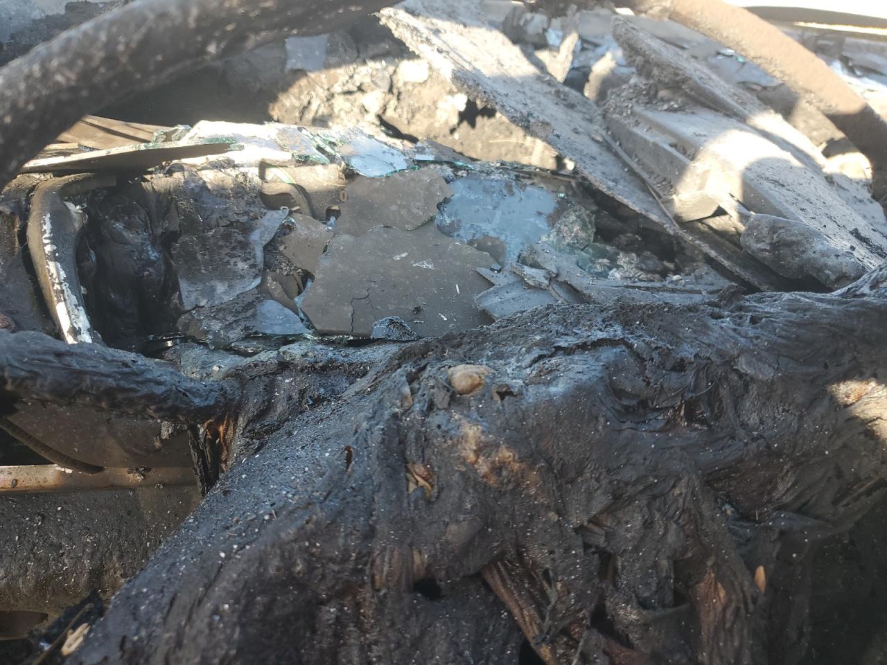 2020 Chevrolet Traverse VIN 1GNERFKW2LJ313170 Copart auction photo, burn damage thumbnail 9