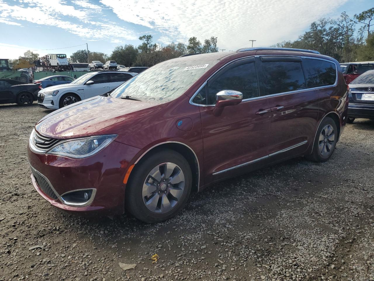 2018 Chrysler Pacifica VIN 2C4RC1N70JR212883