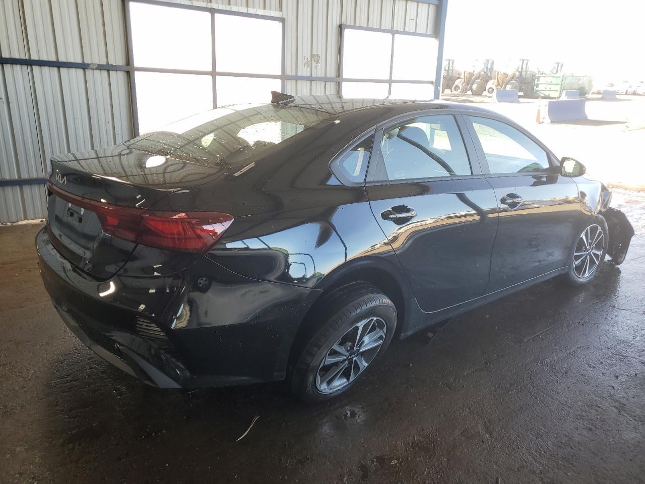 2024 KIA Forte VIN 3KPF24AD5RE791854 Copart auction photo, side / front end damage thumbnail 3