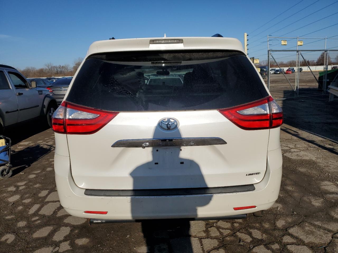 2016 Toyota Sienna VIN 5TDYK3DC1GS712186 Copart auction photo, top/roof damage thumbnail 6