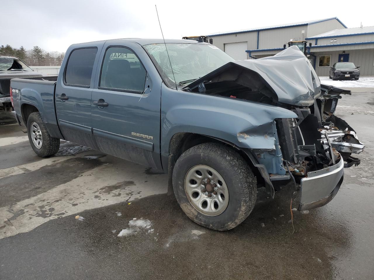 2011 GMC Sierra VIN 3GTP2UEA2BG348012 Copart auction photo, front end damage thumbnail 4
