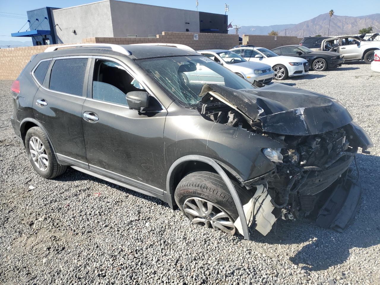 2017 Nissan Rogue VIN KNMAT2MT5HP598052 Copart auction photo, front end damage thumbnail 4
