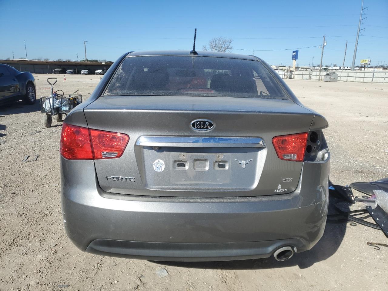 2011 KIA Forte VIN KNAFW4A35B5317171 Copart auction photo, all over damage thumbnail 6