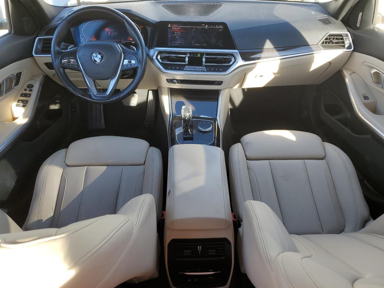 2019 BMW 3er VIN WBA5R1C56KAK12629 Copart auction photo, rear end damage thumbnail 8