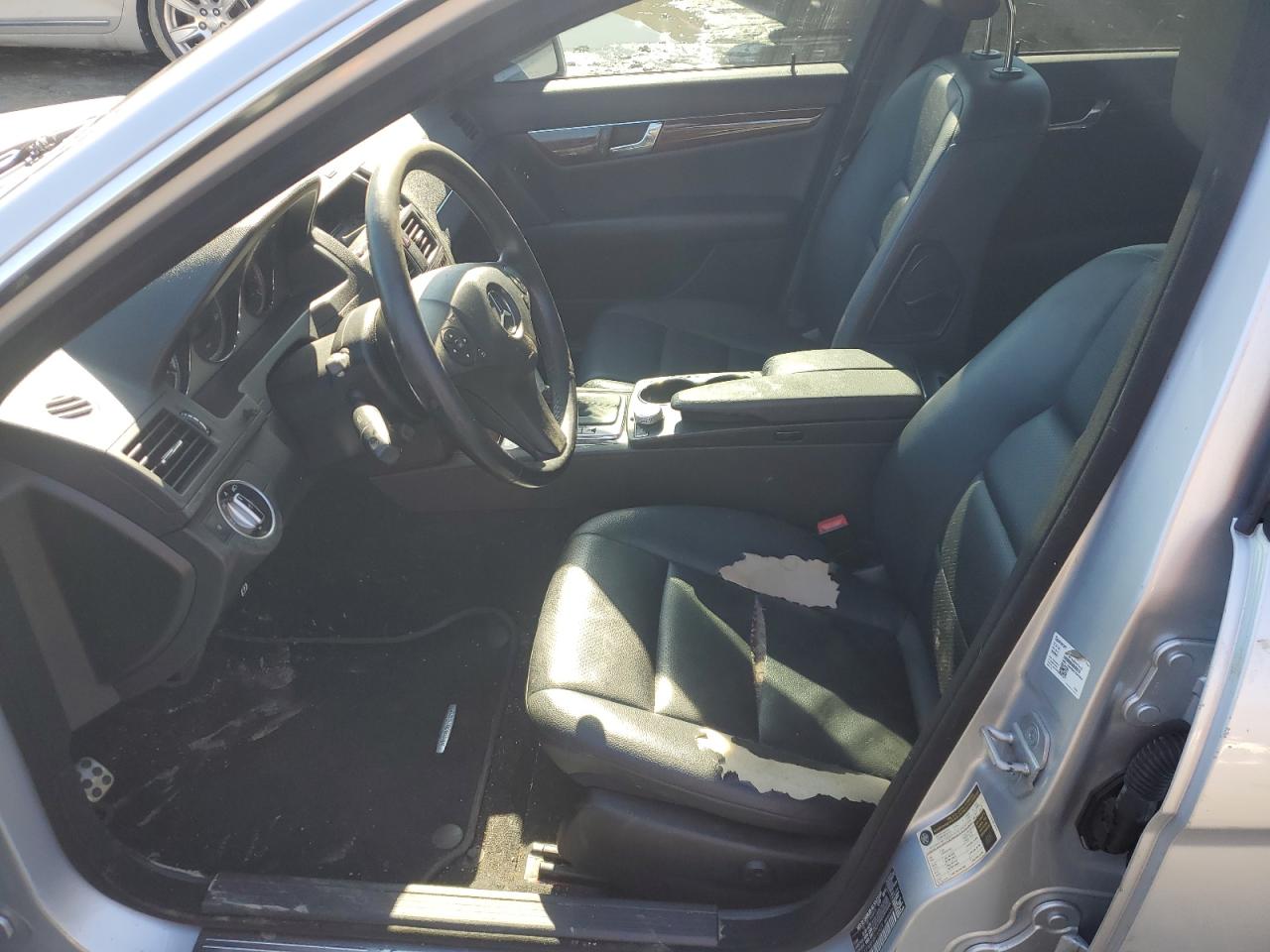 2011 Mercedes-Benz C-klasse VIN WDDGF8BB5BR165458 Copart auction photo, minor dent/scratches damage thumbnail 7