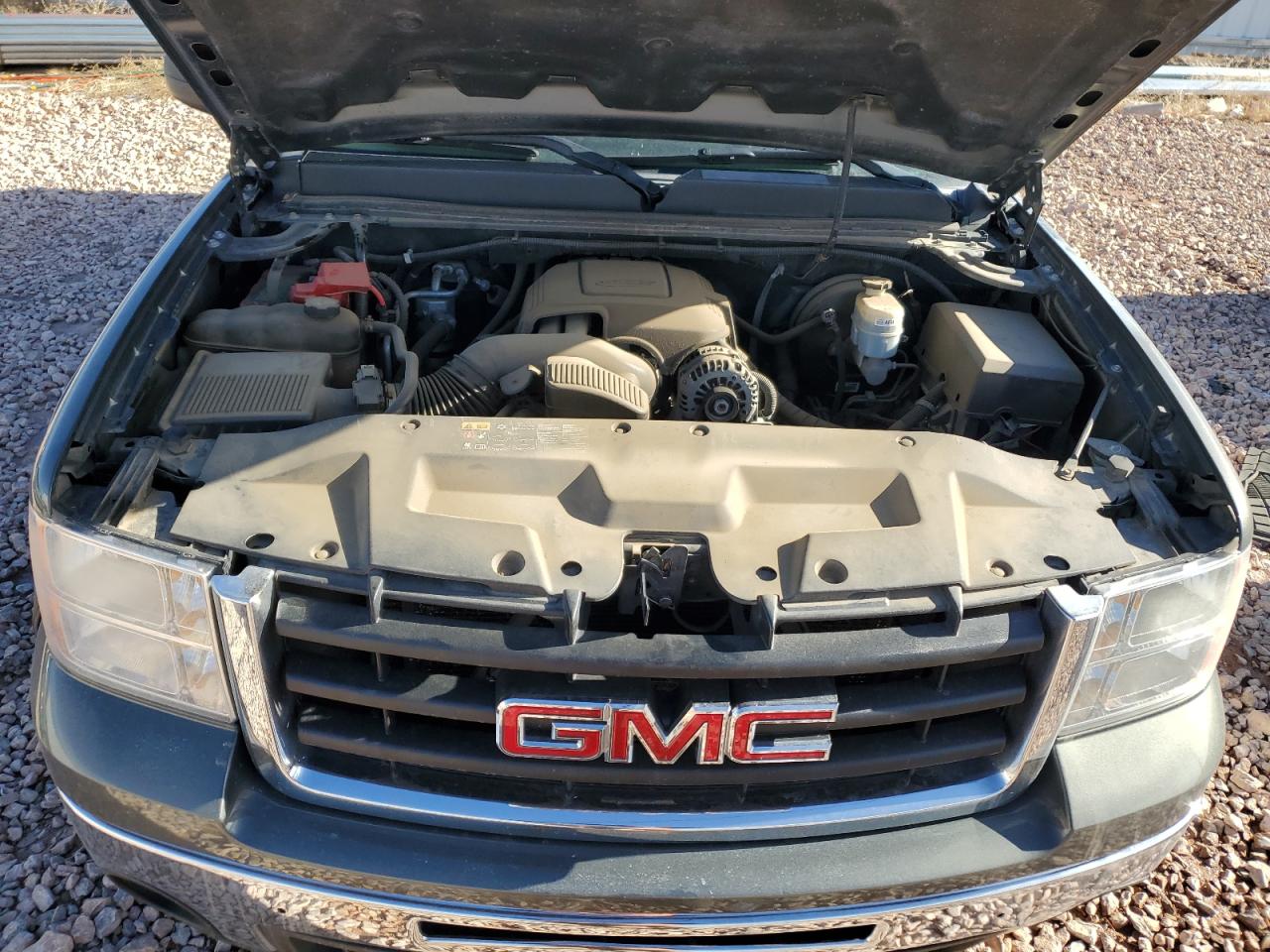 2011 GMC Sierra VIN 1GTR2VE34BZ445714 Copart auction photo, rear end / side damage thumbnail 11