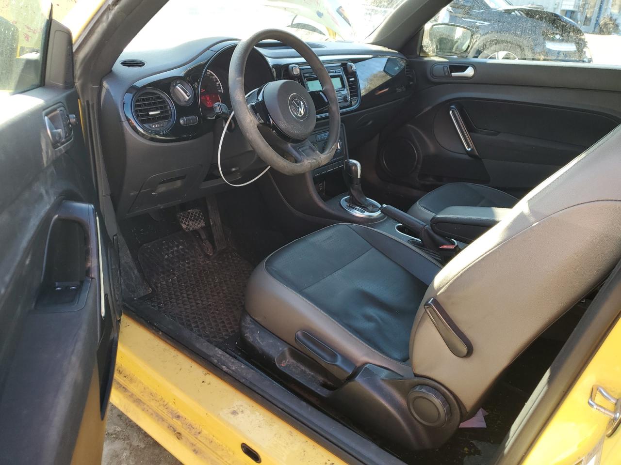 2015 Volkswagen Beetle VIN 3VWF17ATXFM651289 Copart auction photo, front end damage thumbnail 8