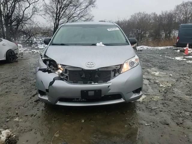 2017 Toyota Sienna VIN 5TDKZ3DC9HS868088 Copart auction photo, front end damage thumbnail 12