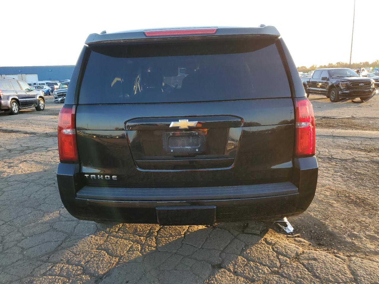 2017 Chevrolet Tahoe VIN 1GNSCBKC7HR234749 Copart auction photo, front end / side damage thumbnail 6