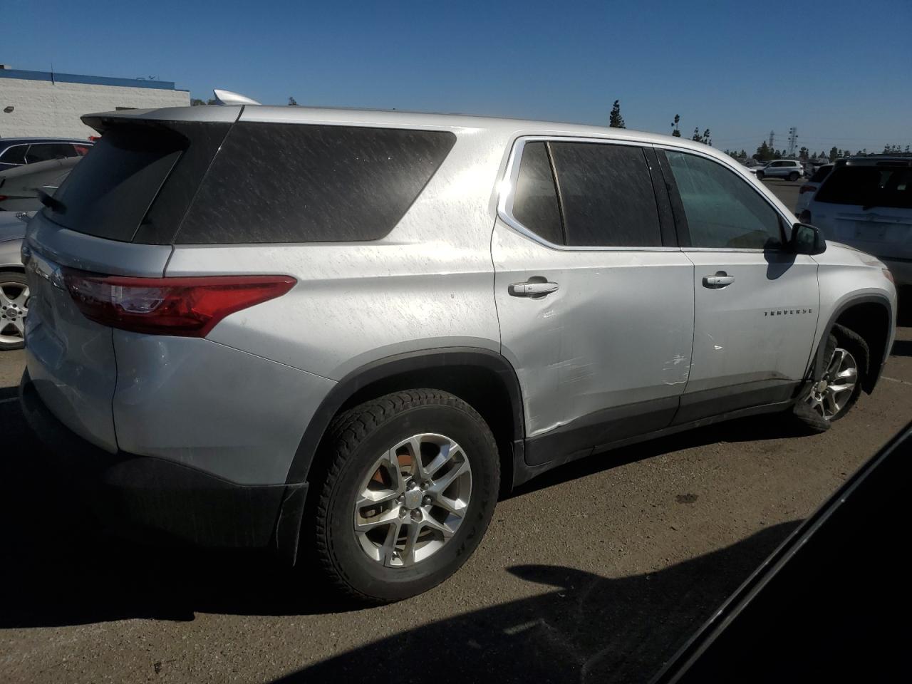 2020 Chevrolet Traverse VIN 1GNEVFKWXLJ164132 Copart auction photo, side / undercarriage damage thumbnail 3