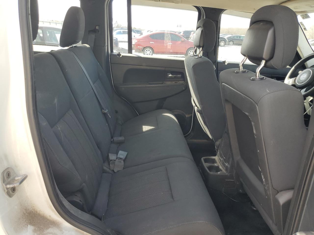 2012 Jeep Liberty (North America) VIN 1C4PJMAK9CW117256 Copart auction photo, front end / minor dent/scratches damage thumbnail 12