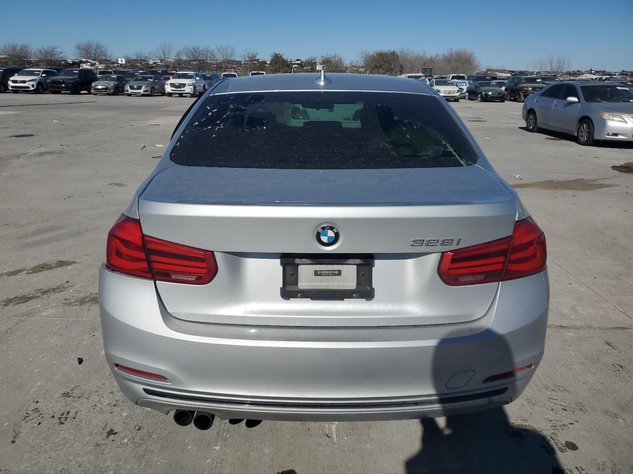 2016 BMW 3er VIN WBA8E9C52GK646555 Copart auction photo, side damage thumbnail 6