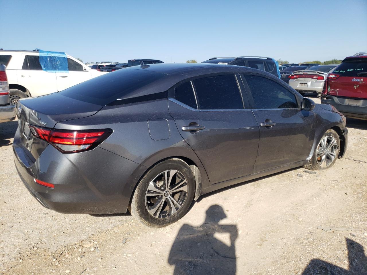 2020 Nissan Sentra VIN 3N1AB8CV6LY229543 Copart auction photo, front end / minor dent/scratches damage thumbnail 3
