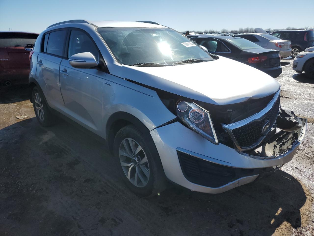 2014 KIA Sportage VIN KNDPBCAC0E7636368 Copart auction photo, front end / minor dent/scratches damage thumbnail 4