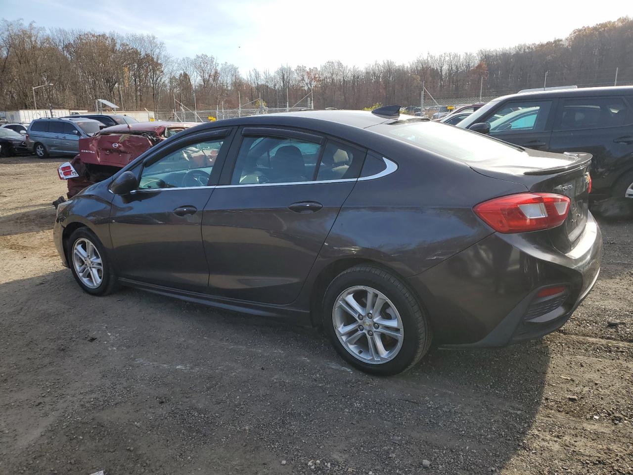 2017 Chevrolet Cruze VIN 1G1BE5SMXH7114249 Copart auction photo, minor dent/scratches / mechanical damage thumbnail 2