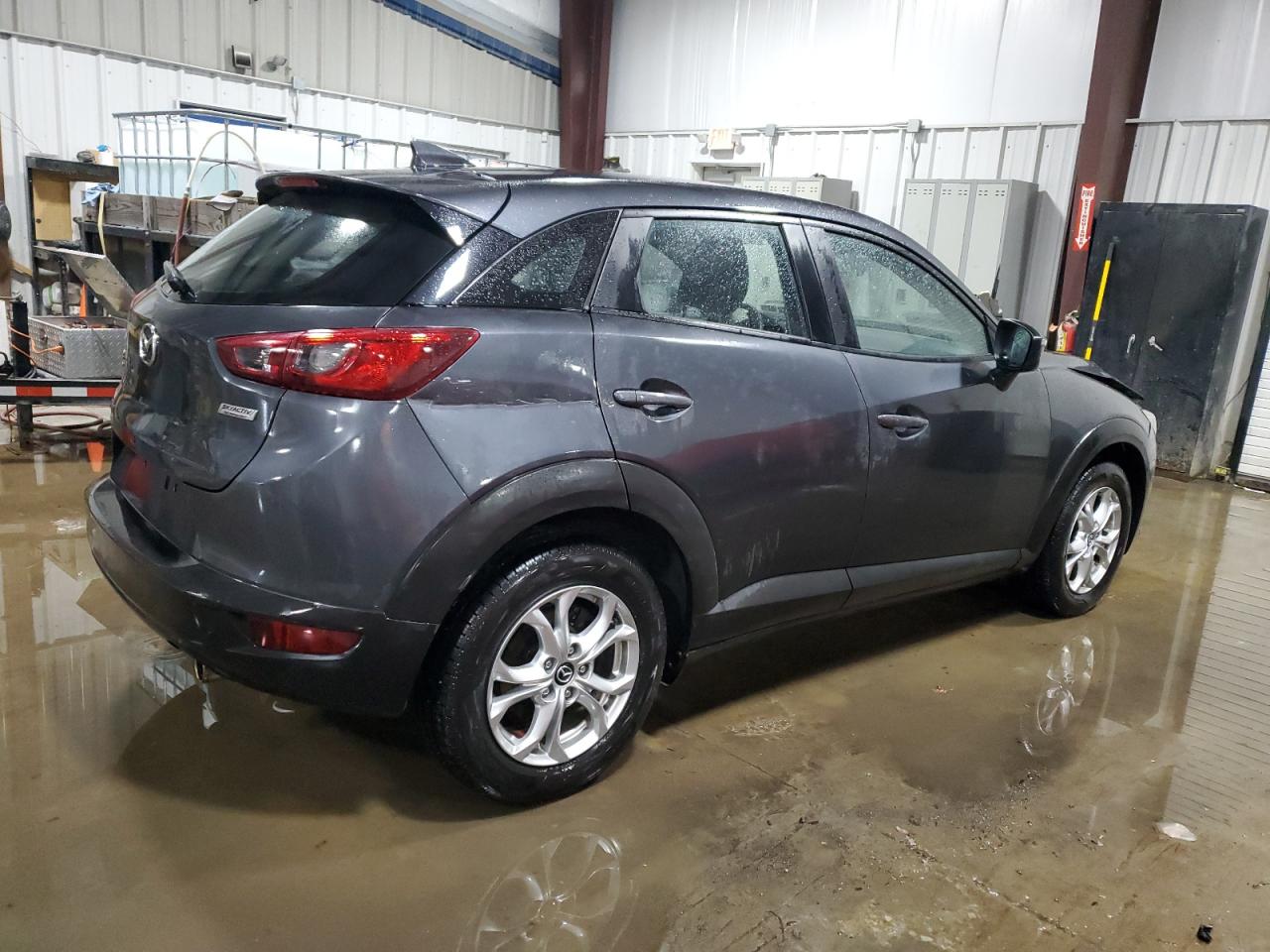 2016 Mazda CX-3 VIN JM1DKBC78G0118890 Copart auction photo, front end / side damage thumbnail 3