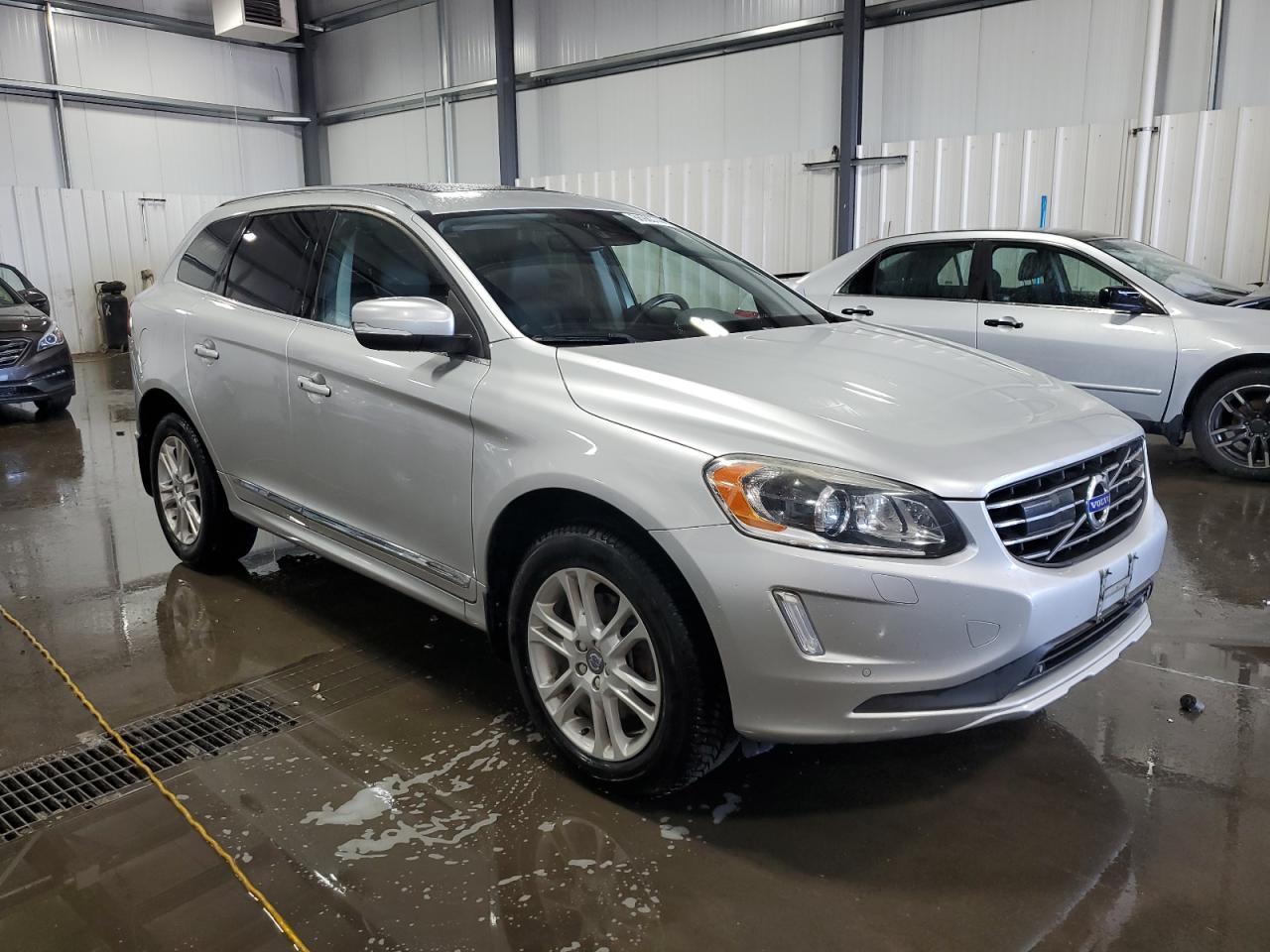2015 Volvo XC60 VIN YV4612RM8F2759563 Copart auction photo, rear end damage thumbnail 4