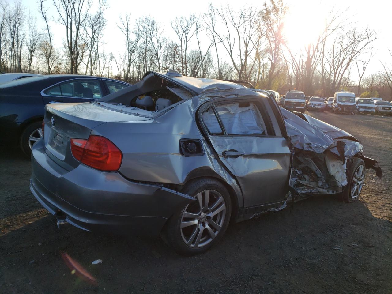 2011 BMW 3er VIN WBAPL5G56BNN23935 Copart auction photo, side / front end damage thumbnail 3