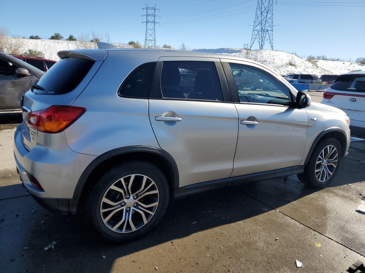 2018 Mitsubishi Outlander VIN JA4AR3AW3JU002490 Copart auction photo, front end damage thumbnail 3