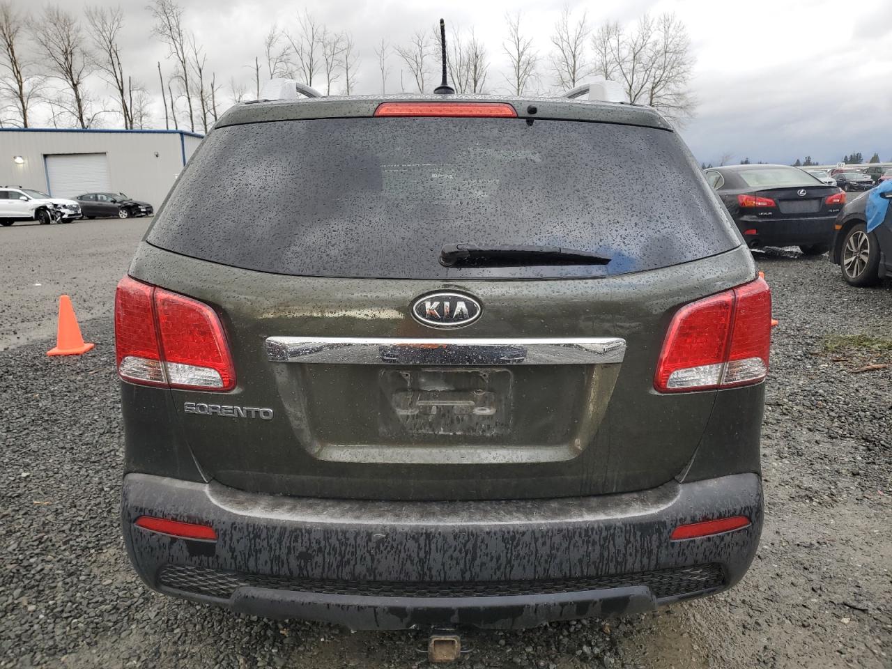 2013 KIA Sorento VIN 5XYKTDA28DG330959 Copart auction photo, side damage thumbnail 6