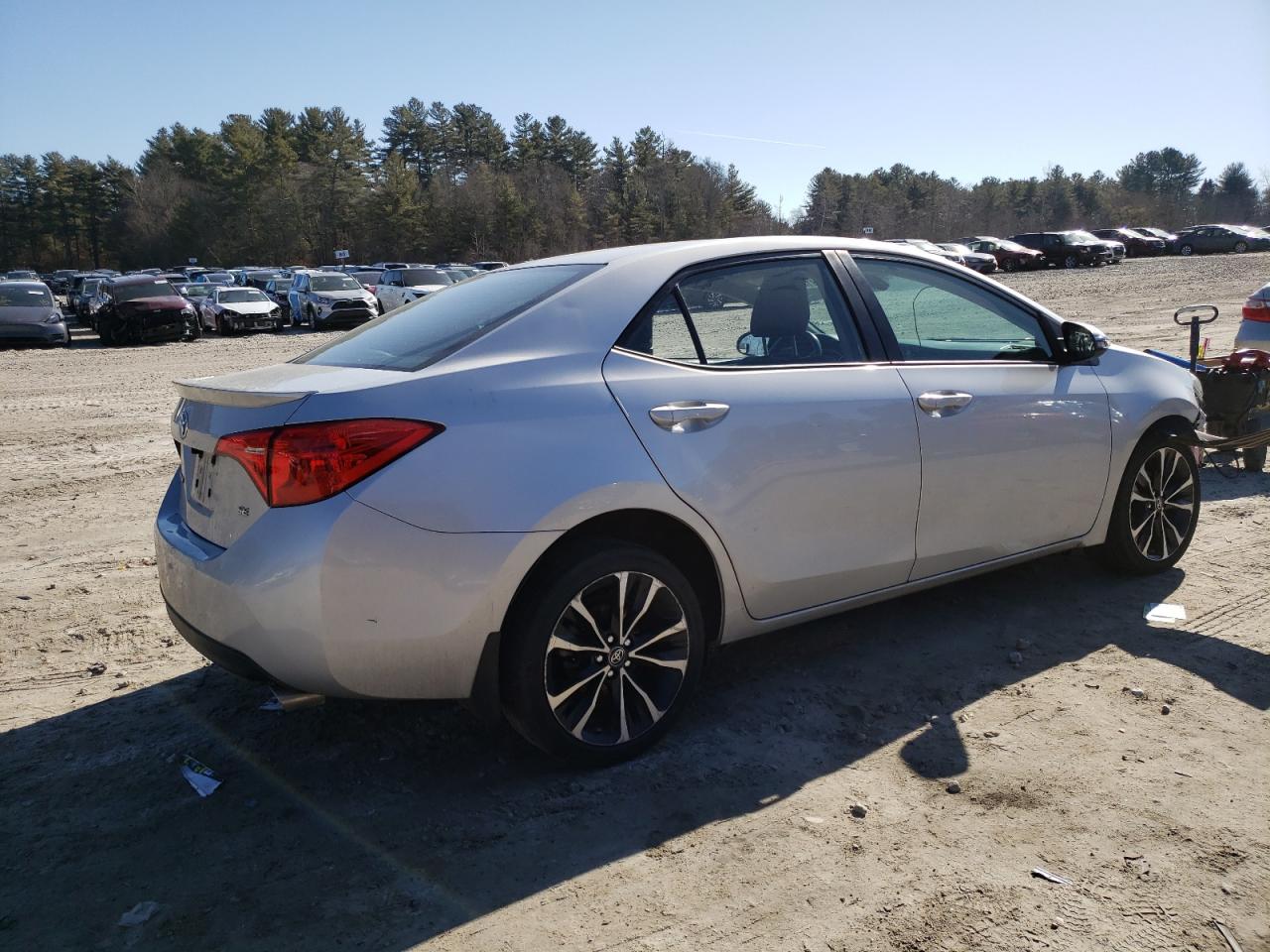 2018 Toyota Corolla VIN 2T1BURHE7JC012803 Copart auction photo, front end / minor dent/scratches damage thumbnail 3