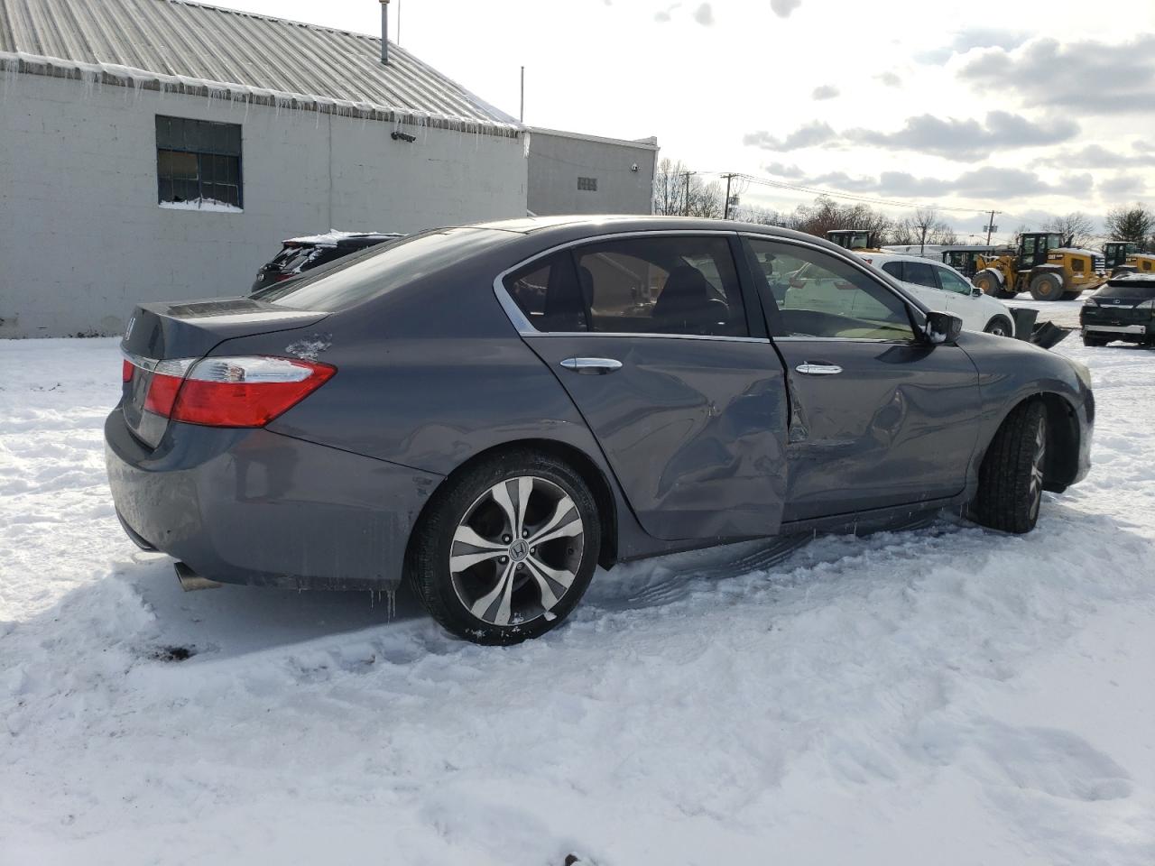 2015 Honda Accord VIN 1HGCR2F36FA157777 Copart auction photo, side damage thumbnail 3