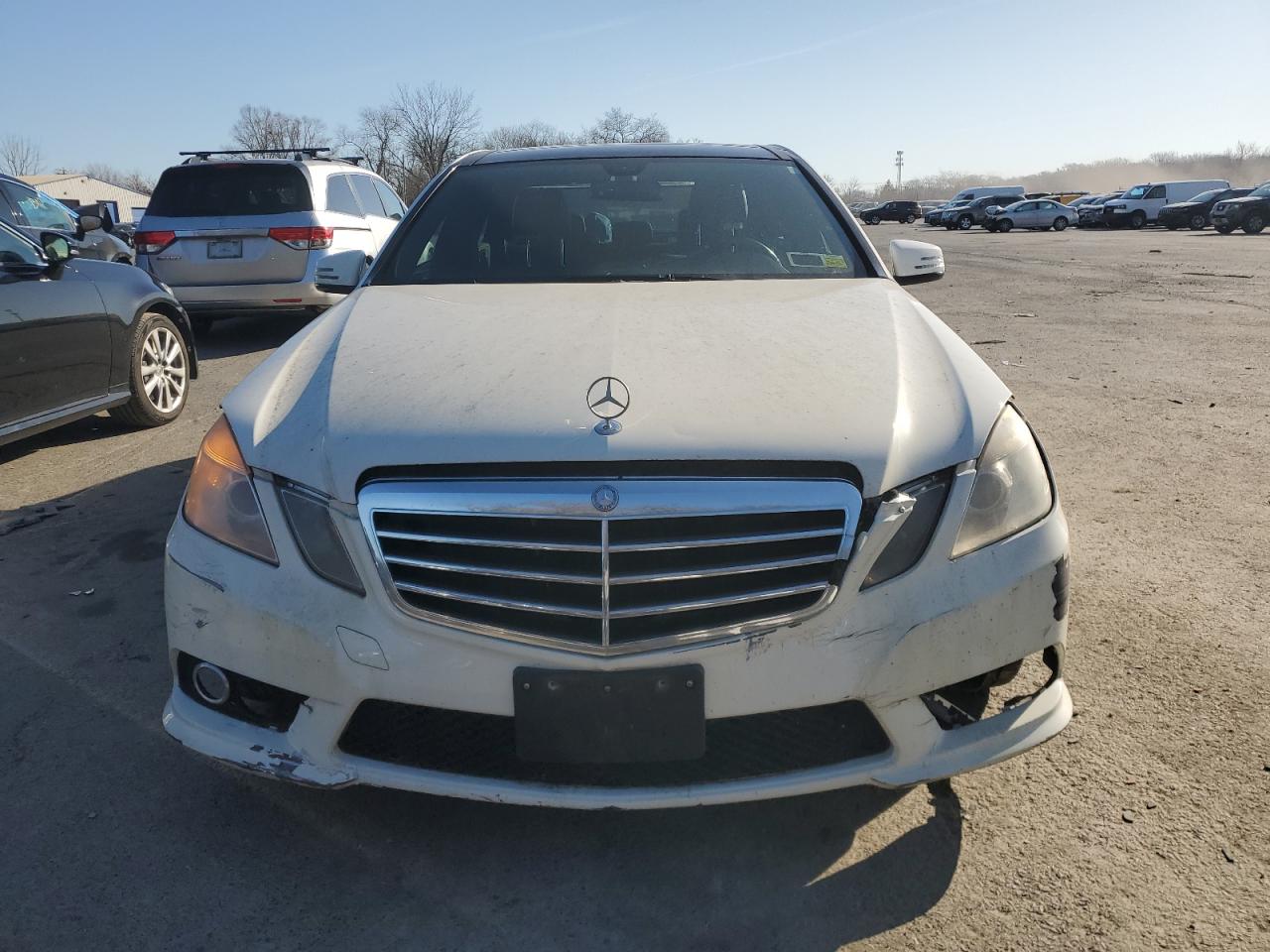2010 Mercedes-Benz E-klasse VIN WDDHF8HBXAA051481 Copart auction photo, front end / minor dent/scratches damage thumbnail 5