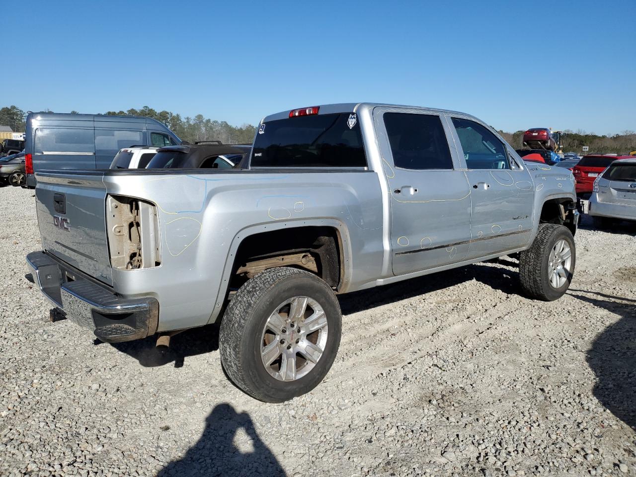 2015 GMC Sierra VIN 3GTU2UEC4FG298224 Copart auction photo, front end / side damage thumbnail 3
