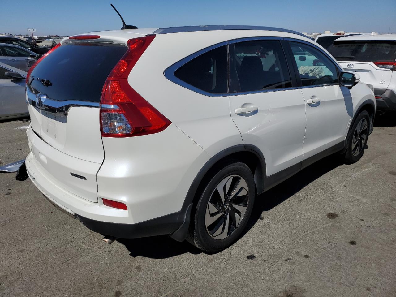 2016 Honda CR-V VIN 5J6RM3H93GL032637 Copart auction photo, front end / rear end damage thumbnail 3