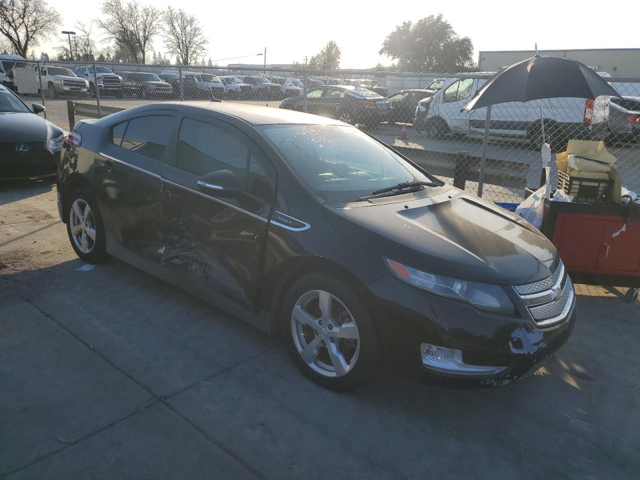 2014 Chevrolet Volt VIN 1G1RE6E45EU128220 Copart auction photo, side / front end damage thumbnail 4