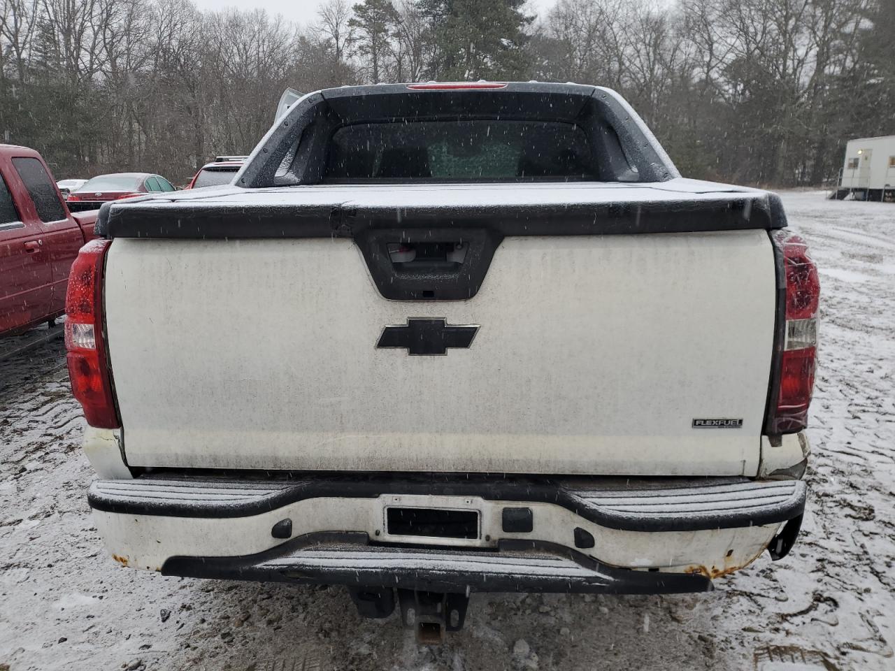 2007 Chevrolet Avalanche VIN 3GNFK12337G153552 Copart auction photo, side damage thumbnail 6