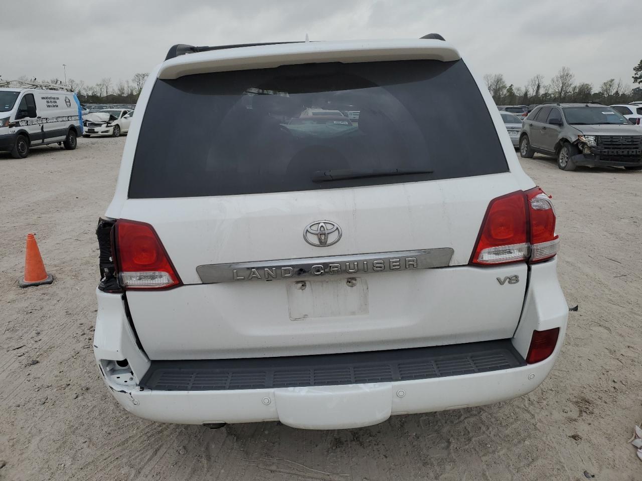 2011 Toyota Land Cruiser VIN JTMHY7AJ6B5011912 Copart auction photo, rollover / minor dent/scratches damage thumbnail 6