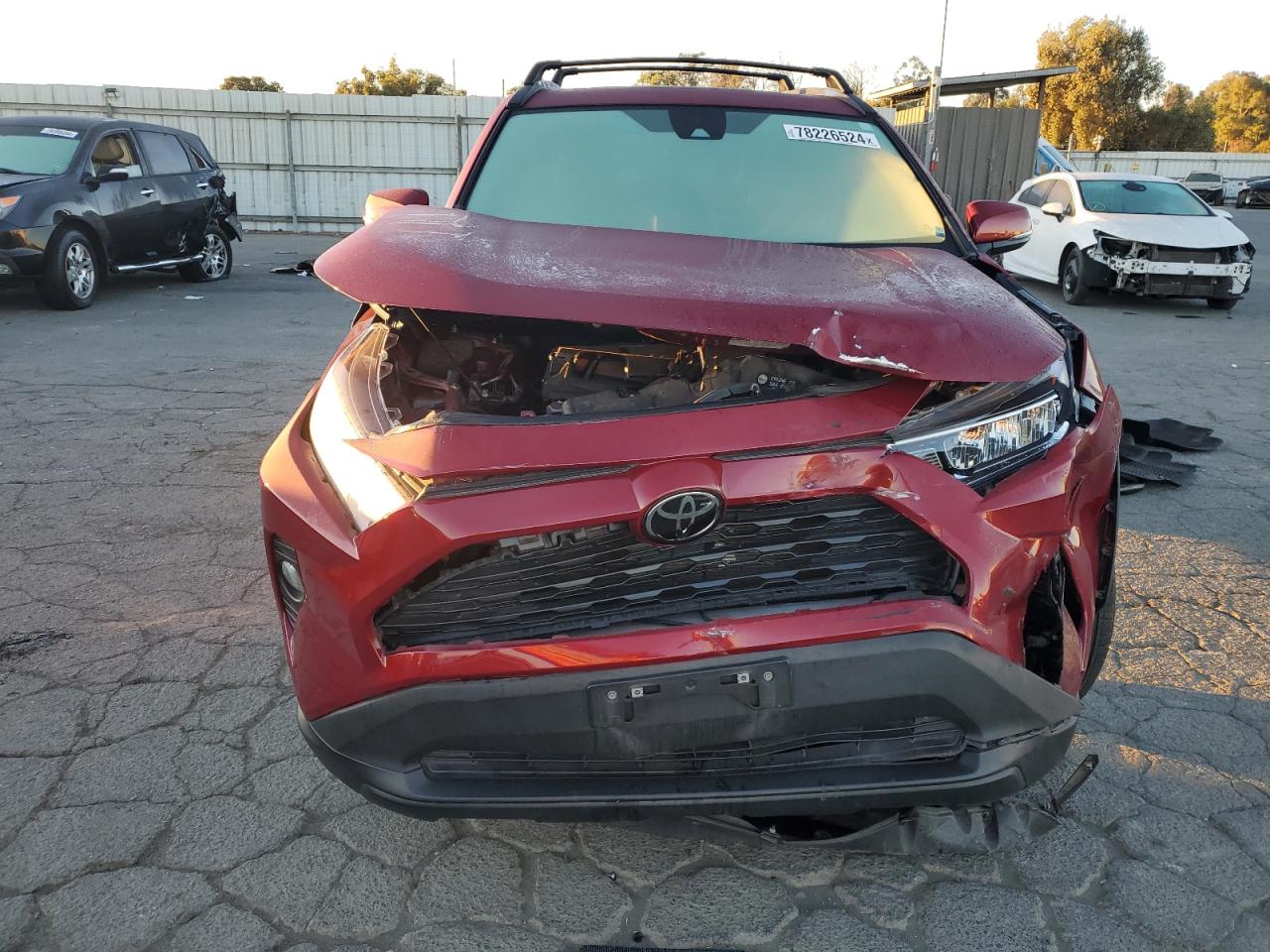 2021 Toyota RAV 4 VIN 2T3W1RFV7MW176303 Copart auction photo, front end / side damage thumbnail 5