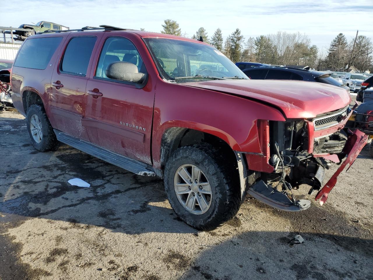 2013 Chevrolet Suburban VIN 1GNSKJE74DR350982 Copart auction photo, front end damage thumbnail 4
