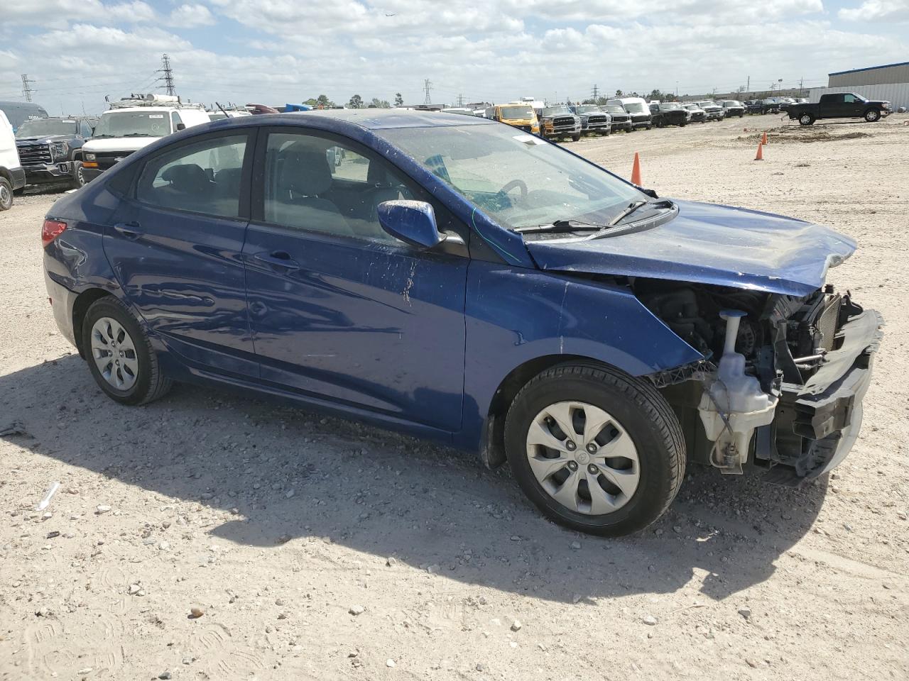 2016 Hyundai Accent VIN KMHCT4AE0GU082283 Copart auction photo, front end / side damage thumbnail 4