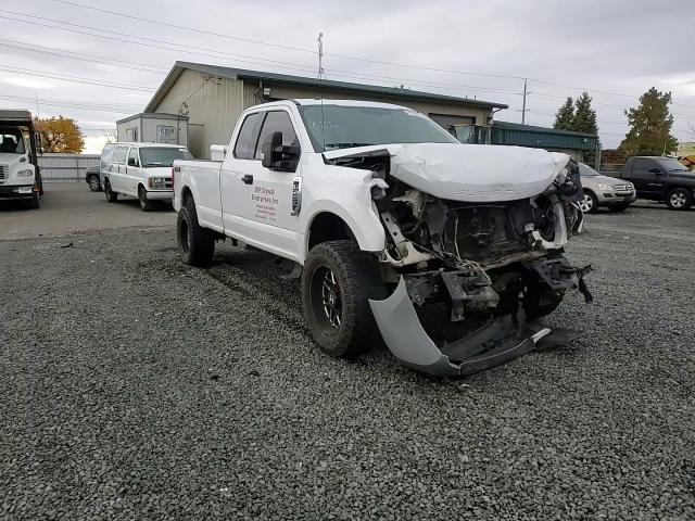 2017 Ford F250 VIN 1FT7X2B61HEC15666 Copart auction photo, front end damage thumbnail 11
