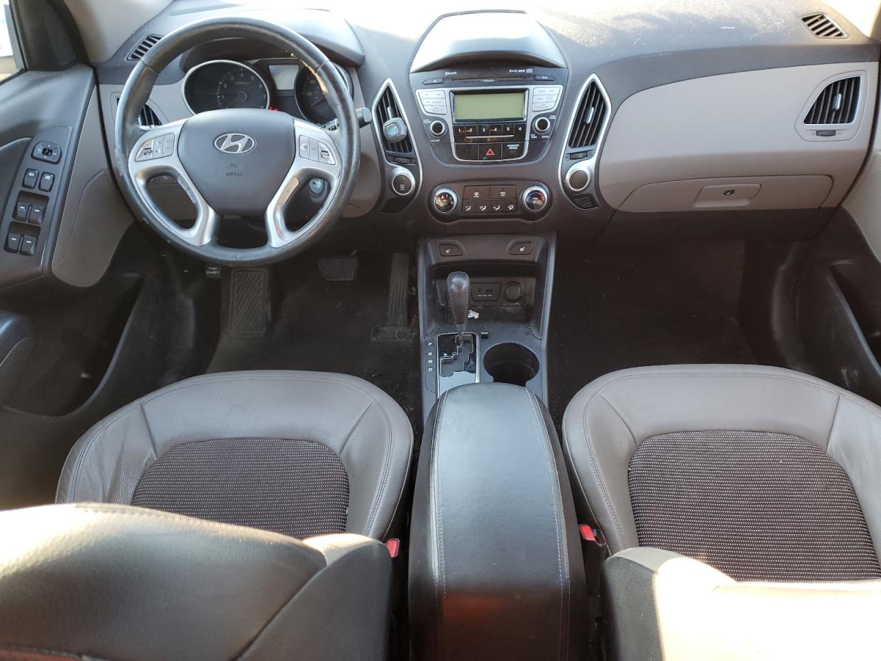 2011 Hyundai Tucson VIN KM8JUCACXBU192036 Copart auction photo, front end damage thumbnail 8