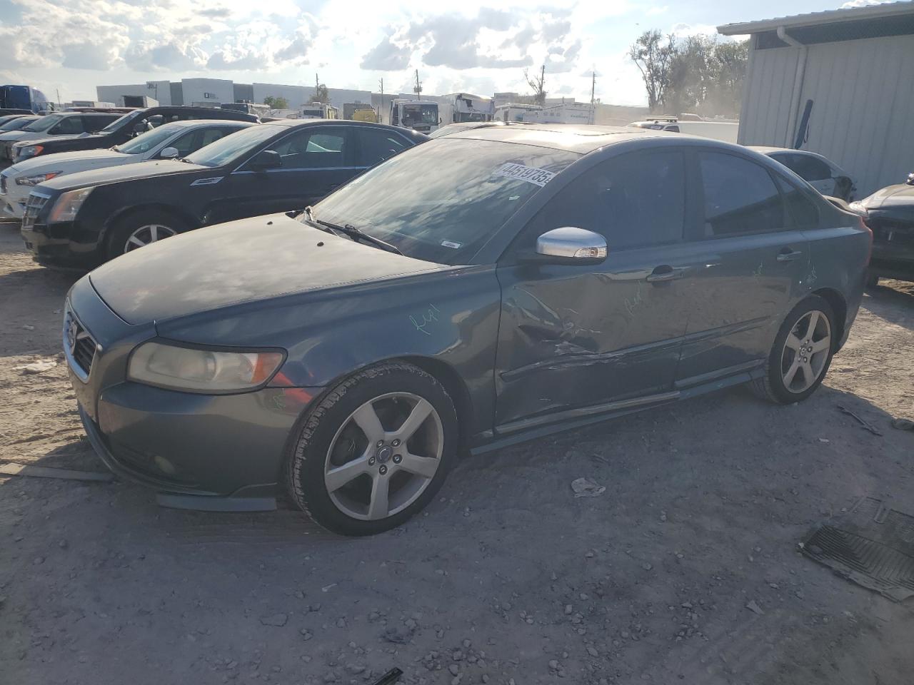 2011 Volvo S40 VIN YV1672MS6B2532979 - Copart auction photo