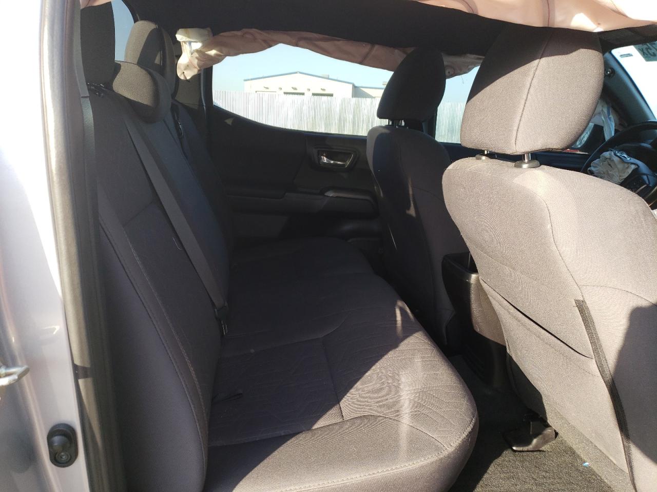 2016 Toyota Tacoma VIN 5TFCZ5AN0GX013083 Copart auction photo, front end / hail damage thumbnail 11