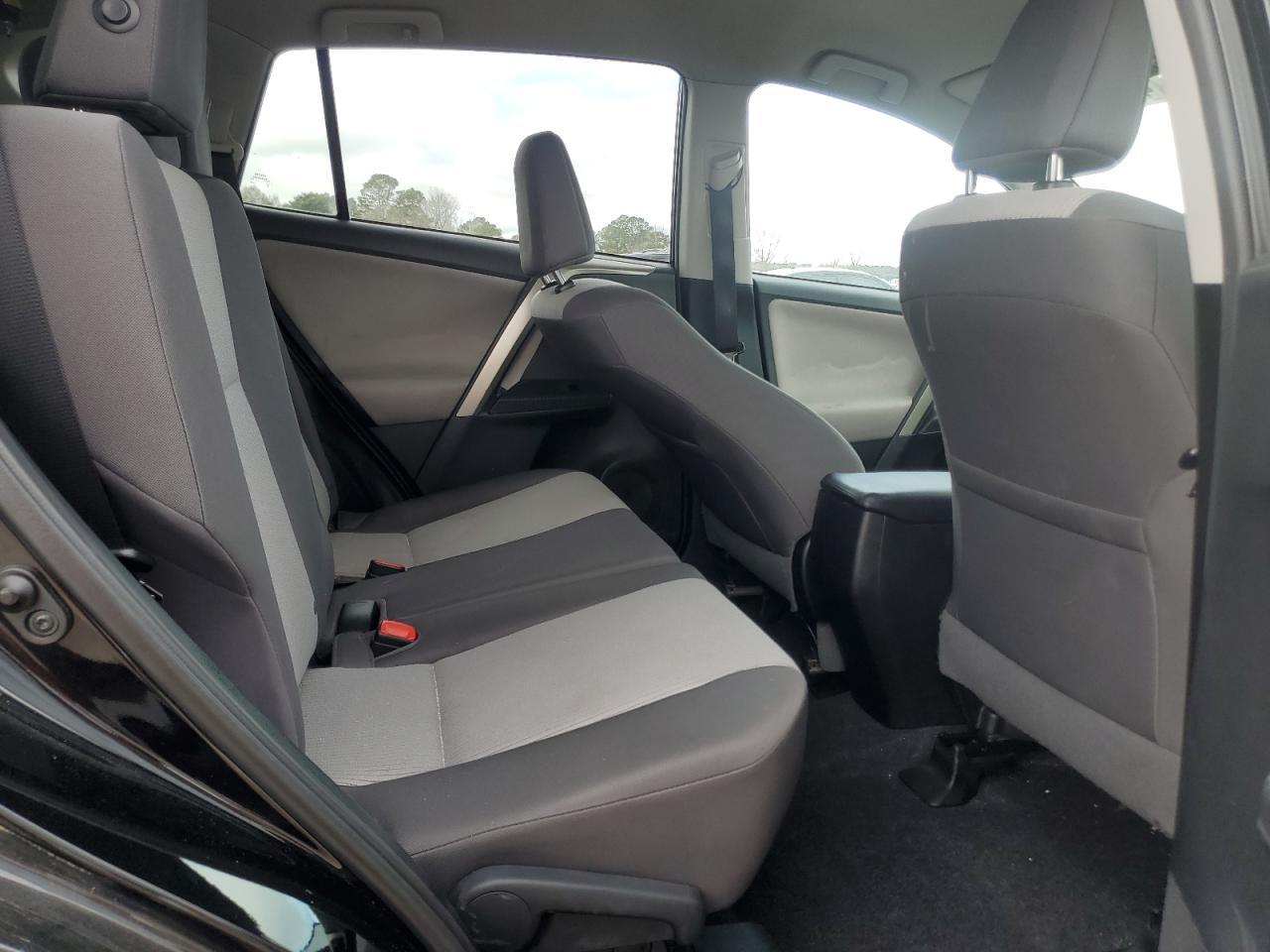 2015 Toyota RAV 4 VIN 2T3BFREV6FW310481 Copart auction photo, rear end / side damage thumbnail 11