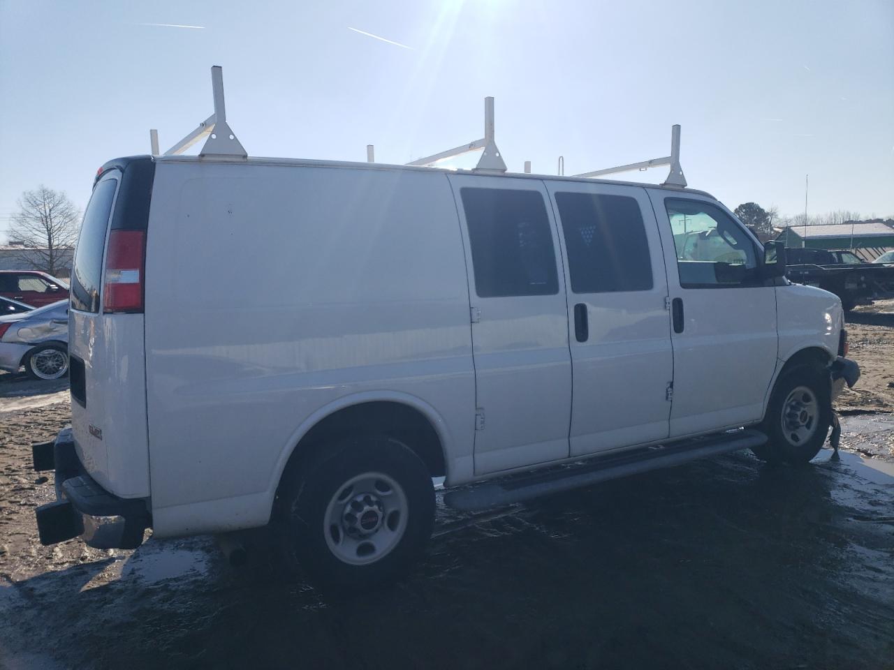 2017 GMC Savana VIN 1GTW7AFF1H1911970 Copart auction photo, front end damage thumbnail 3