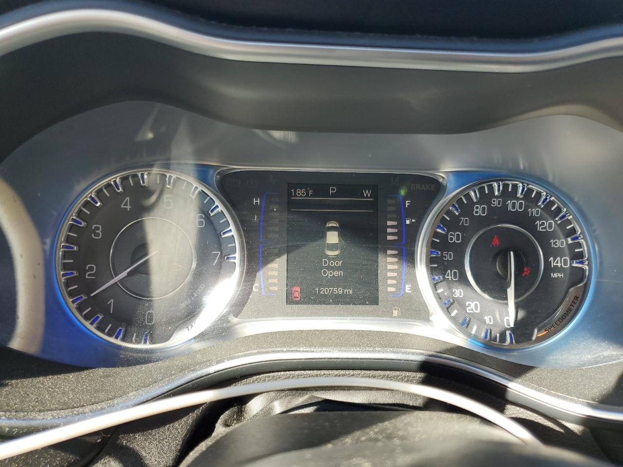 2015 Chrysler 200 VIN 1C3CCCAB5FN714602 Copart auction photo, front end damage thumbnail 9