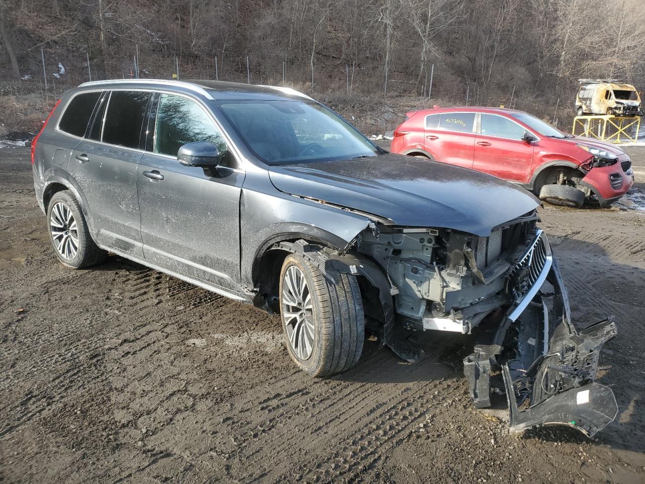 2021 Volvo XC90 VIN YV4102PK8M1715421 Copart auction photo, front end / side damage thumbnail 4