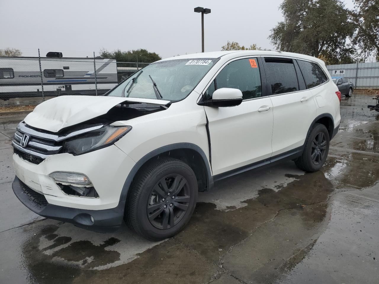 2018 Honda Pilot VIN 5FNYF5H34JB026715