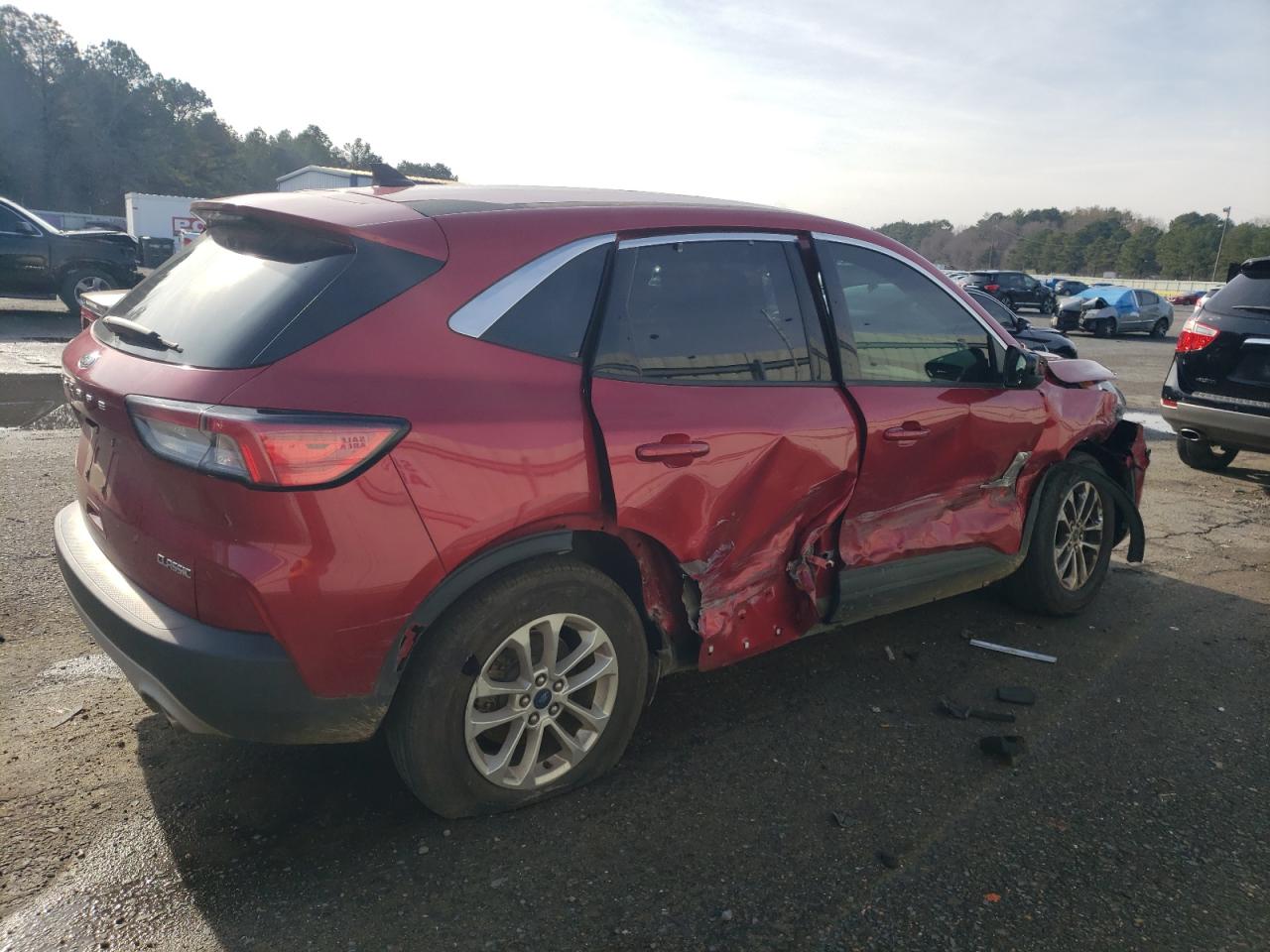 2022 Ford Escape VIN 1FMCU0G63NUA24980 Copart auction photo, side / front end damage thumbnail 3