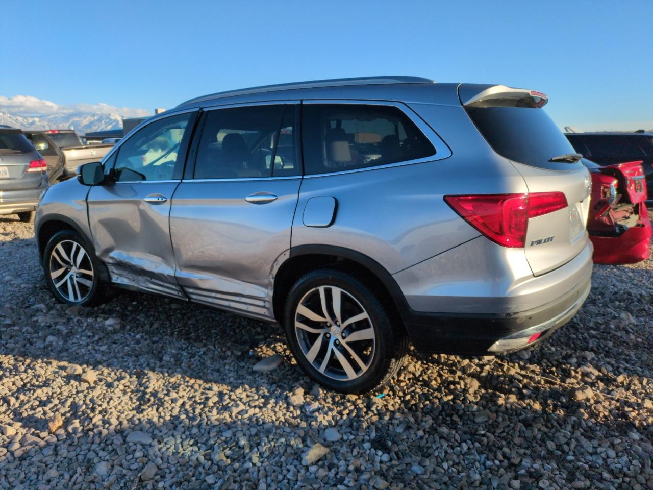 2017 Honda Pilot VIN 5FNYF6H9XHB074322 Copart auction photo, side damage thumbnail 2