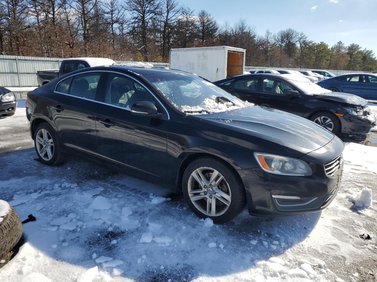 2015 Volvo S60 VIN YV1612TC8F1309981 Copart auction photo, front end / minor dent/scratches damage thumbnail 4