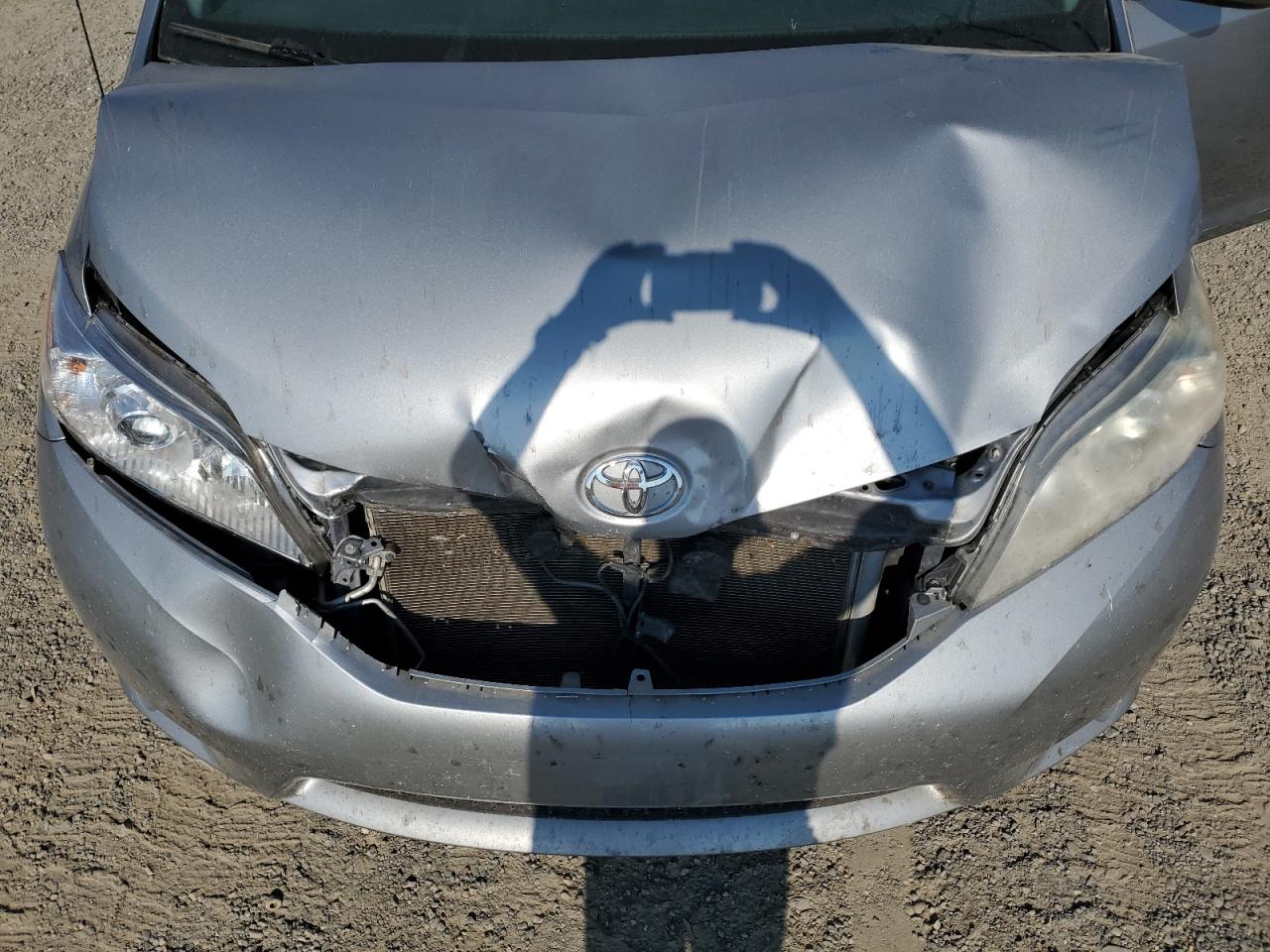 2013 Toyota Sienna VIN 5TDYK3DC3DS300363 Copart auction photo, front end damage thumbnail 13