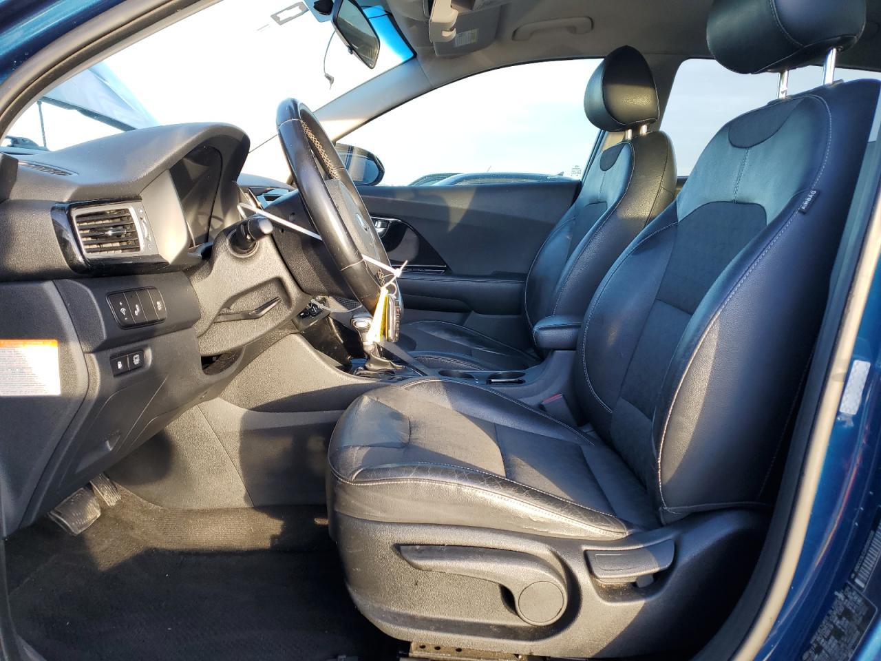 2017 KIA Niro VIN KNDCC3LC2H5060338 Copart auction photo, front end / minor dent/scratches damage thumbnail 7