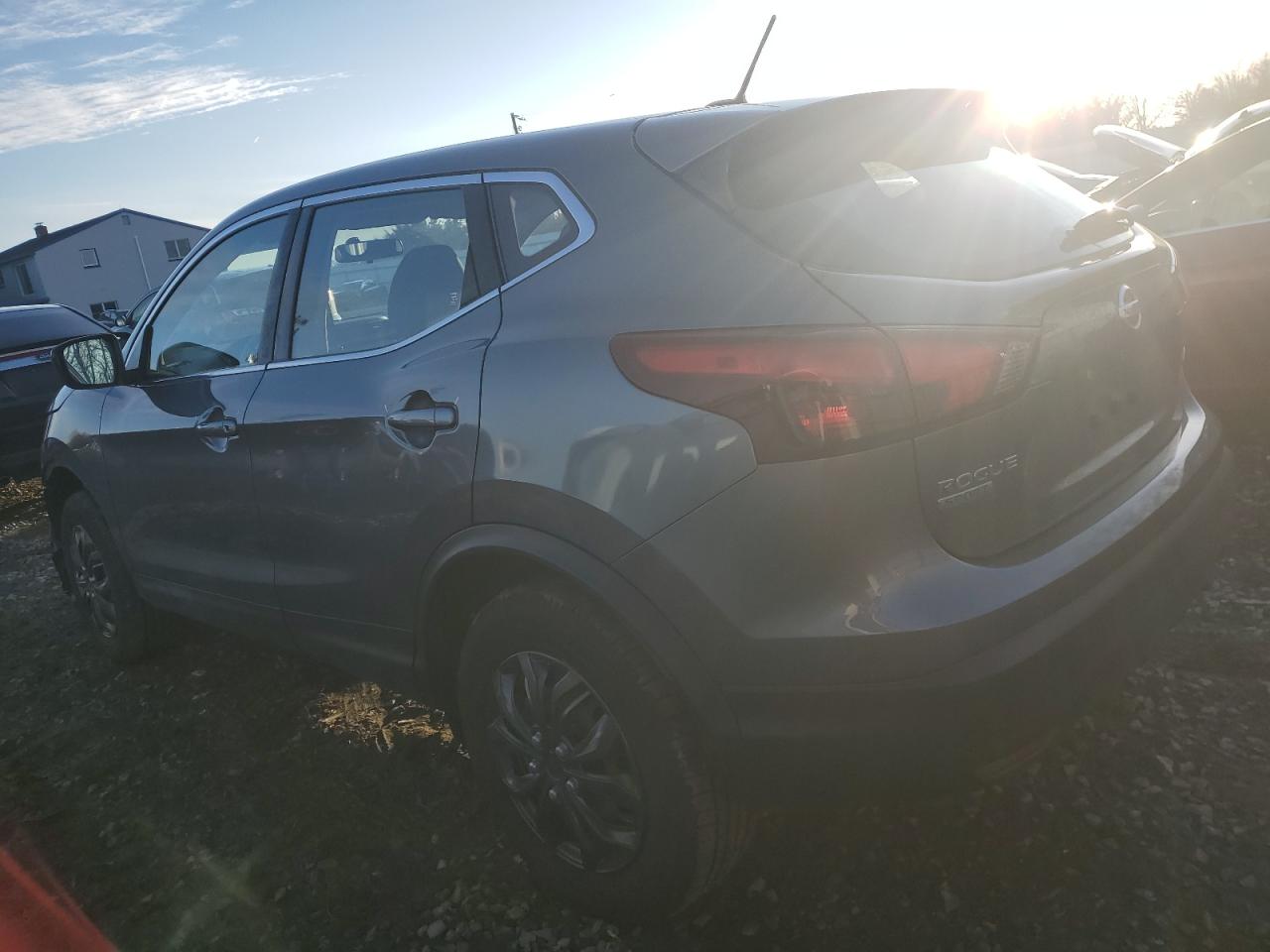 2018 Nissan Rogue VIN JN1BJ1CR1JW251097 Copart auction photo, front end damage thumbnail 2